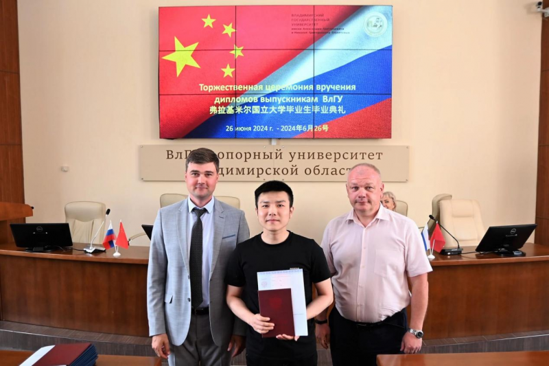 李涛.png